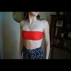 Red bandeau top 🍒